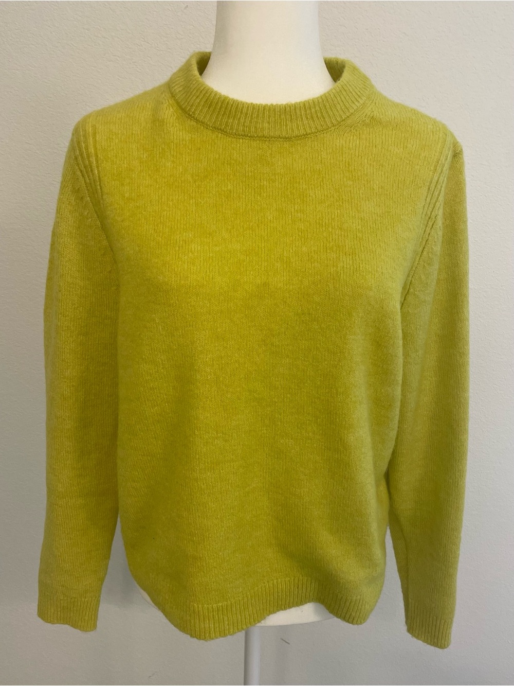a new day Lime Crewneck Sweater LIKE NEW